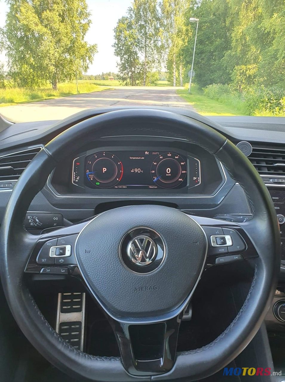 2019' Volkswagen Tiguan photo #4