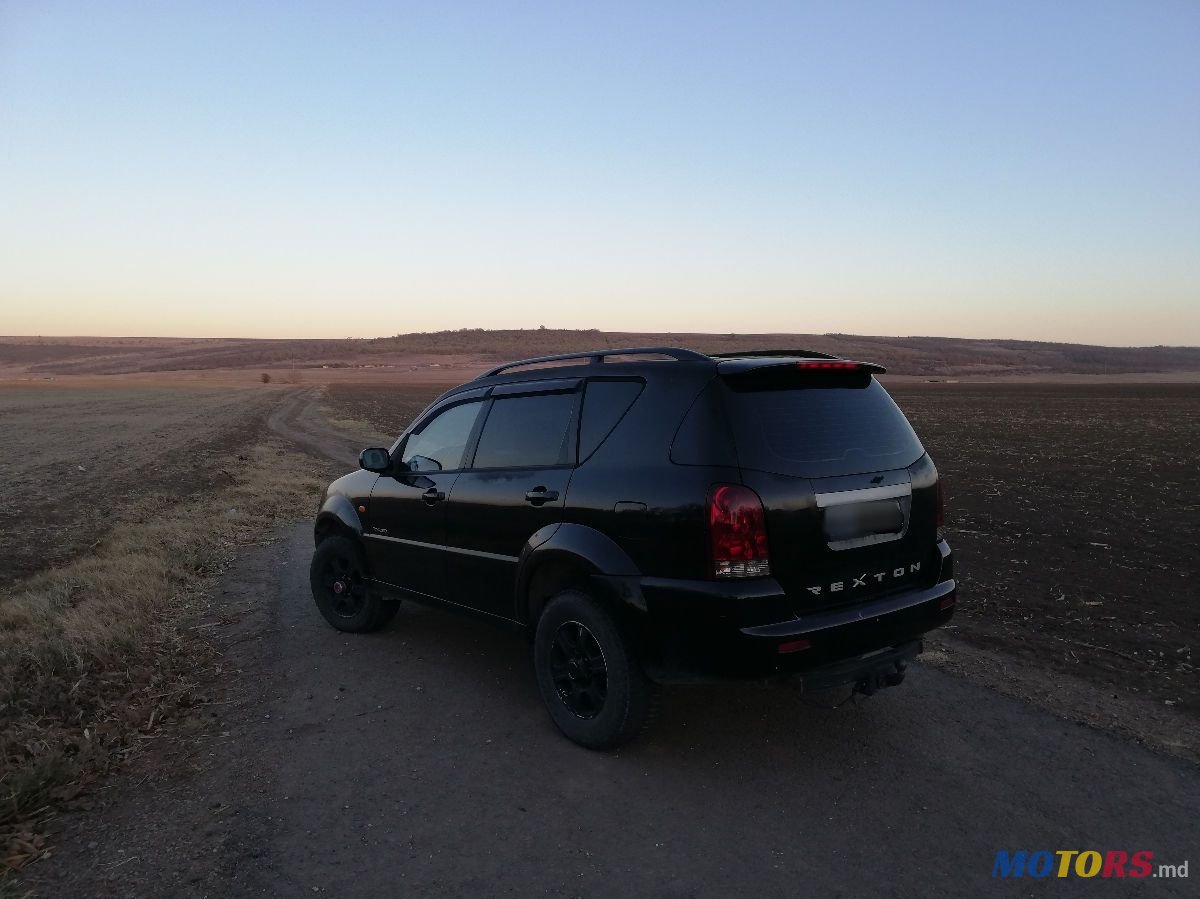 2002' SsangYong Rexton photo #1