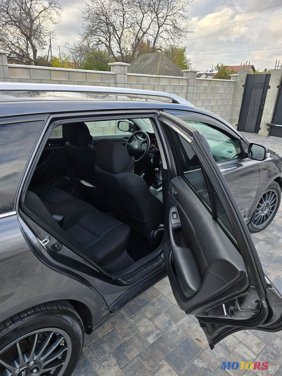 2008' Toyota Avensis photo #3