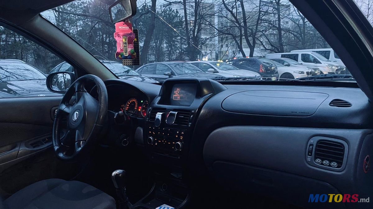 2003' Nissan Almera photo #4