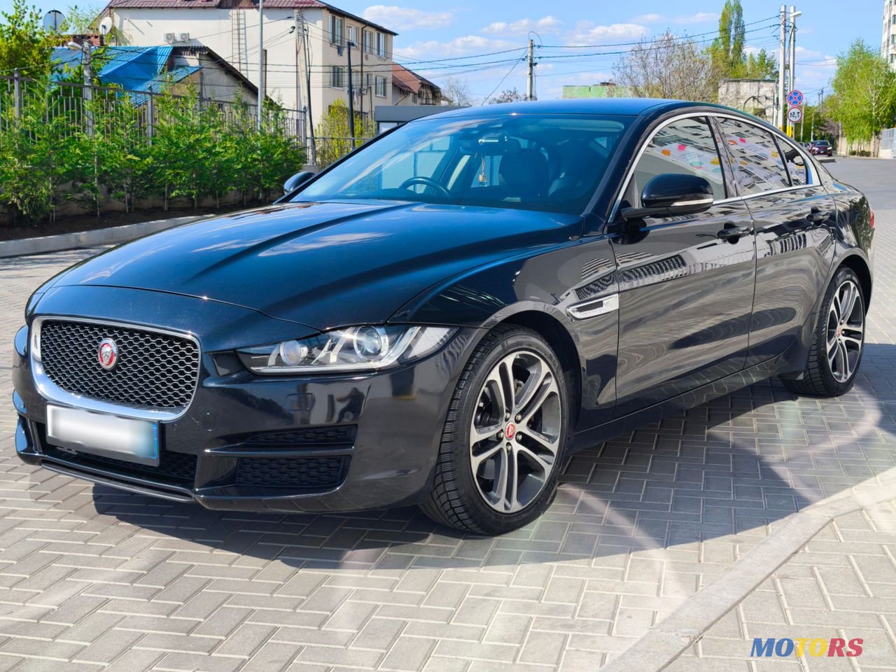 2016' Jaguar XE photo #1