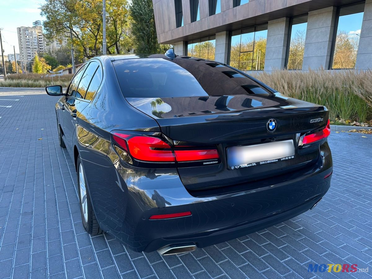 2020' BMW 5 Series photo #4