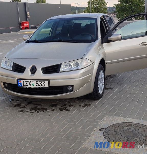 2008' Renault Megane photo #1