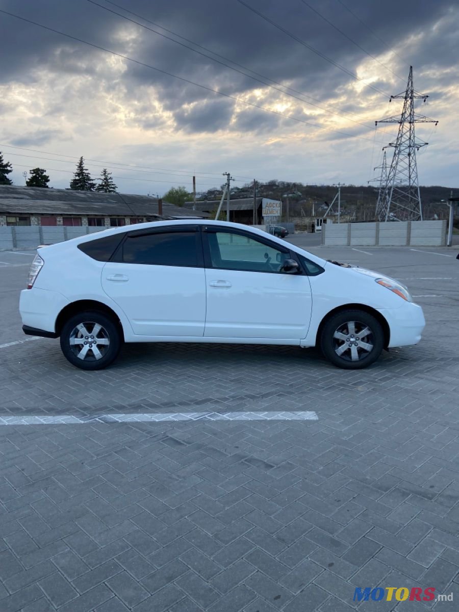 2009' Toyota Prius photo #3