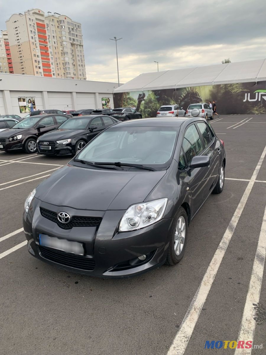 2009' Toyota Auris photo #1