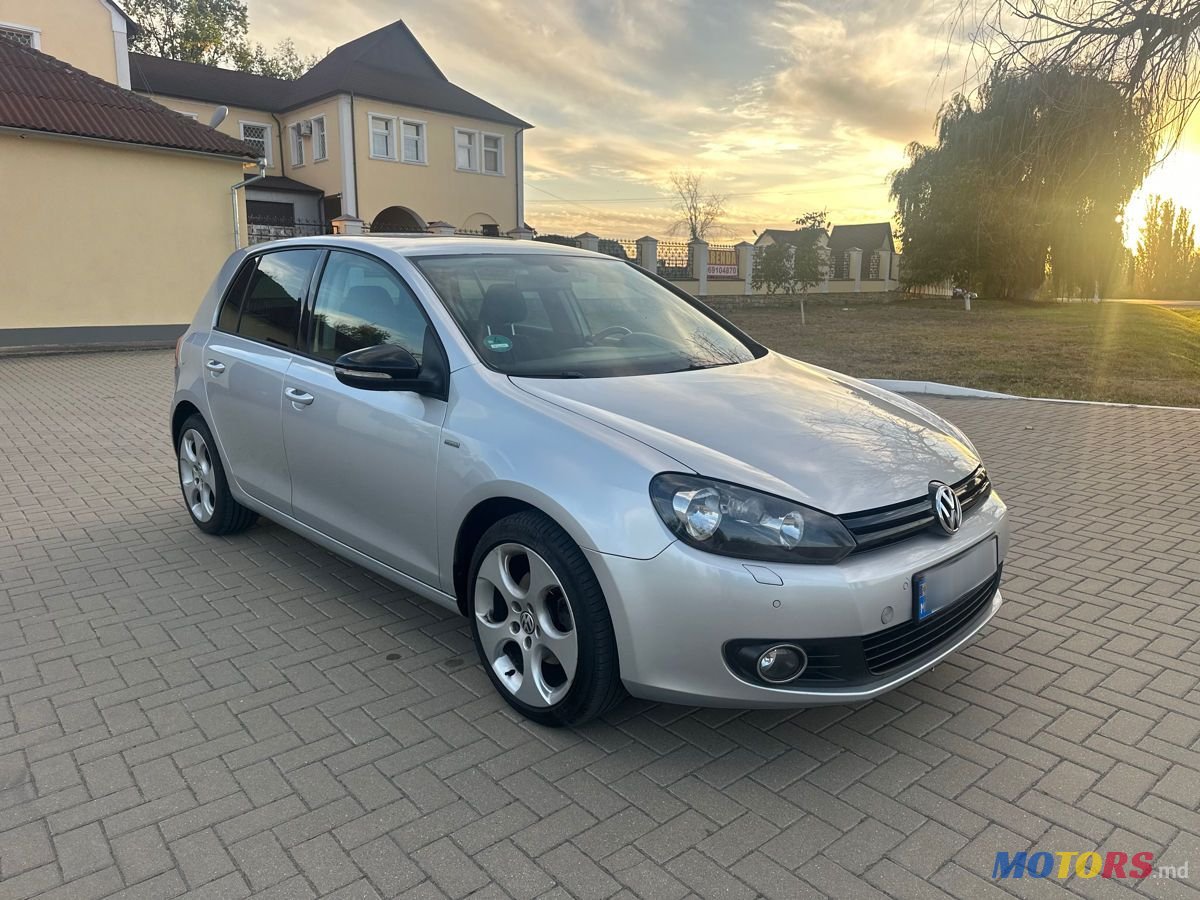 2012' Volkswagen Golf photo #2