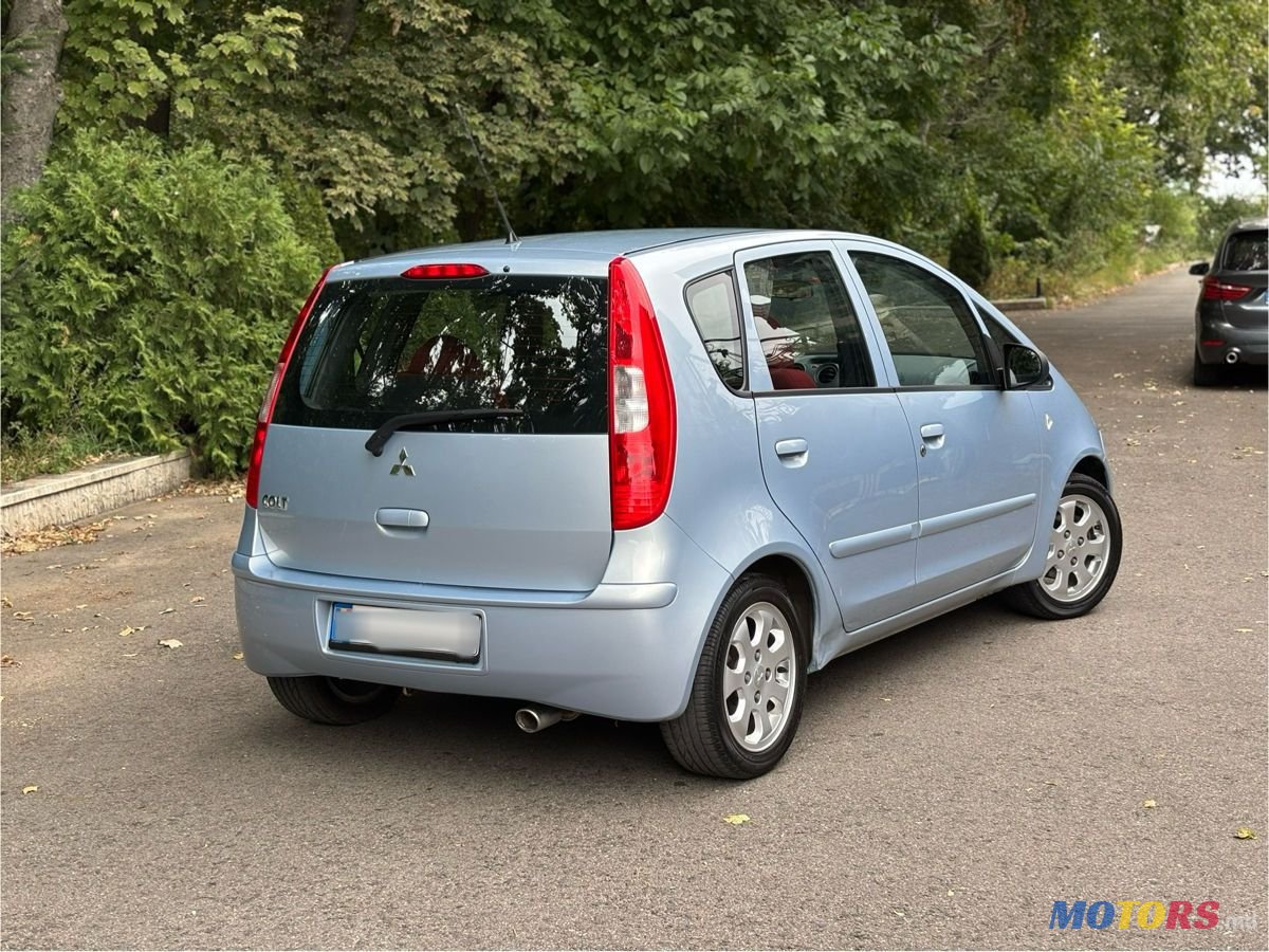 2006' Mitsubishi Colt photo #4