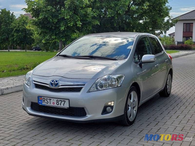 2011' Toyota Auris photo #1