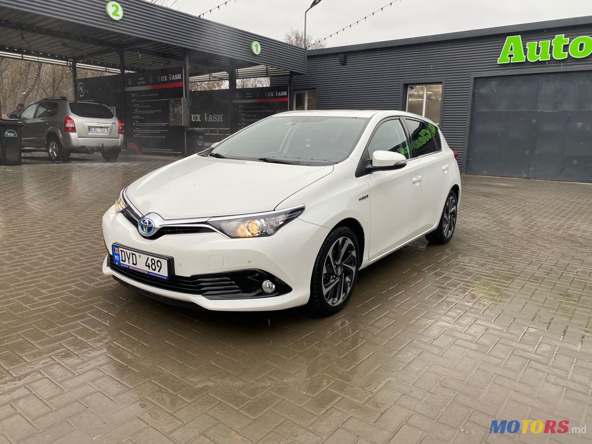 2015' Toyota Auris photo #1