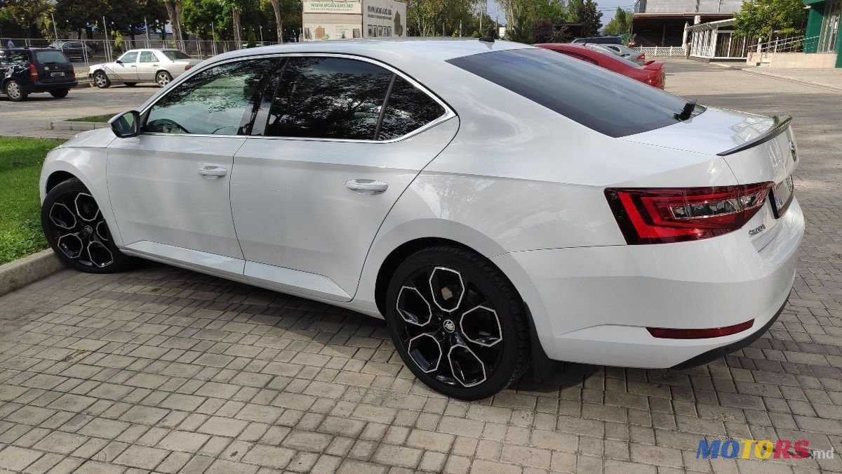 2016' Skoda Superb photo #2