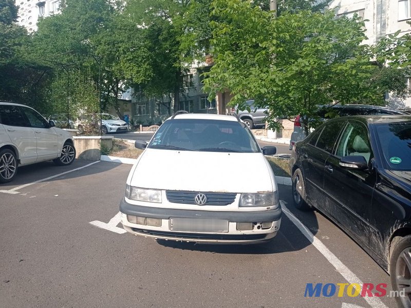 1995' Volkswagen Passat photo #2