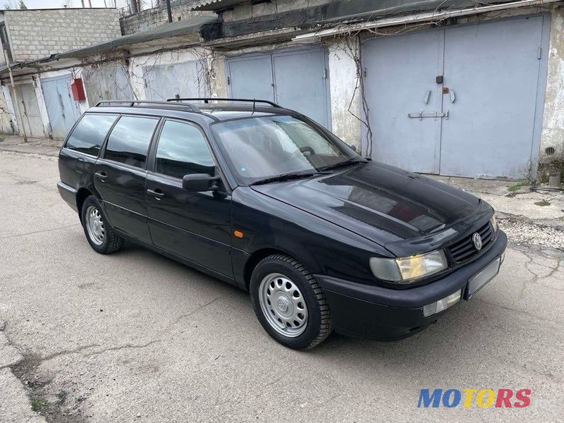 1996' Volkswagen Passat photo #1