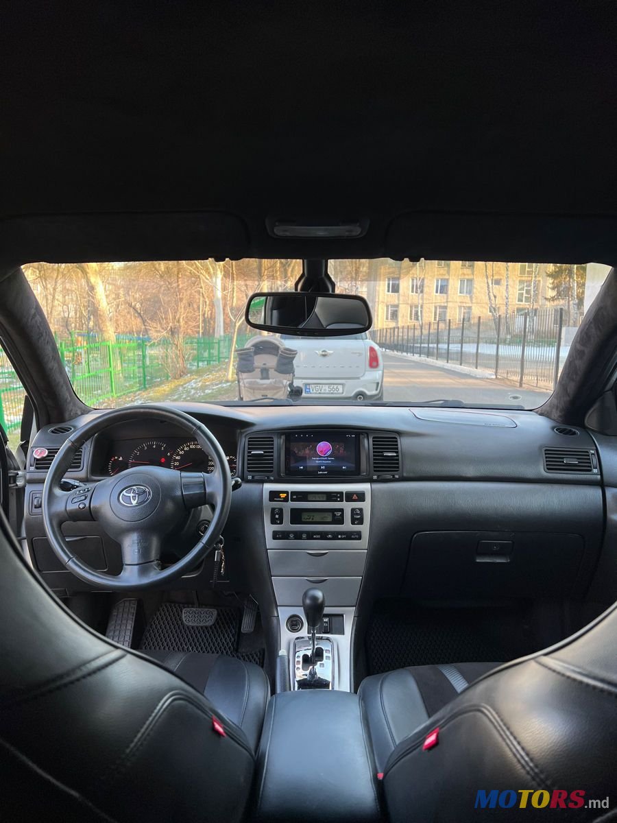 2005' Toyota Corolla photo #2