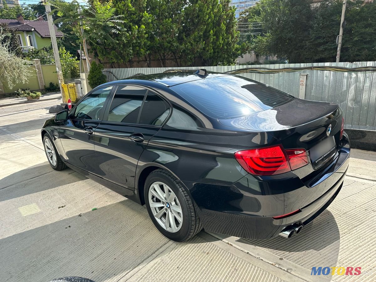 2012' BMW 5 Series photo #3