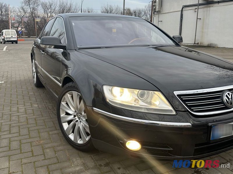 2006' Volkswagen Phaeton photo #1