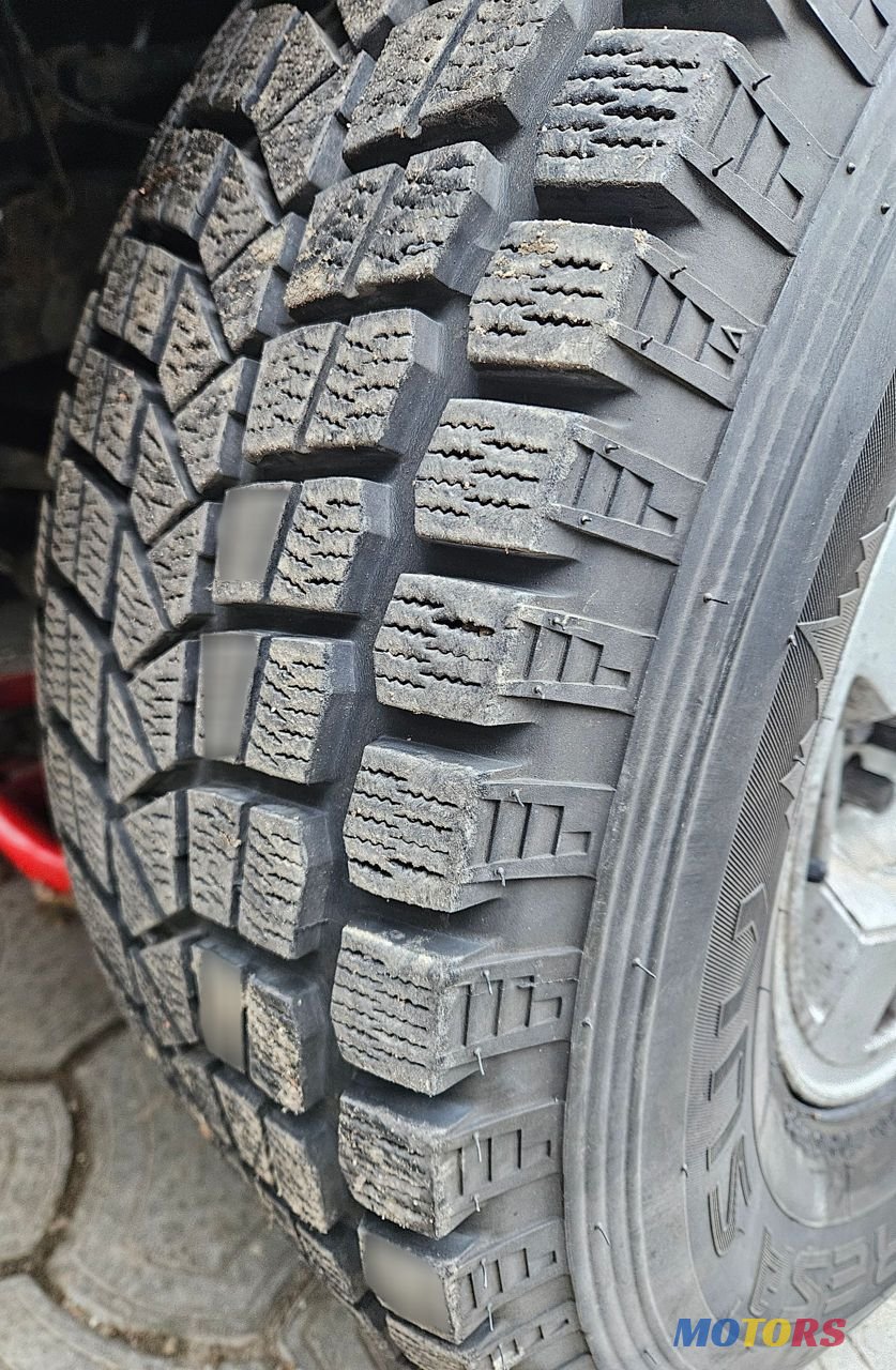 2001' Nissan Navara photo #6