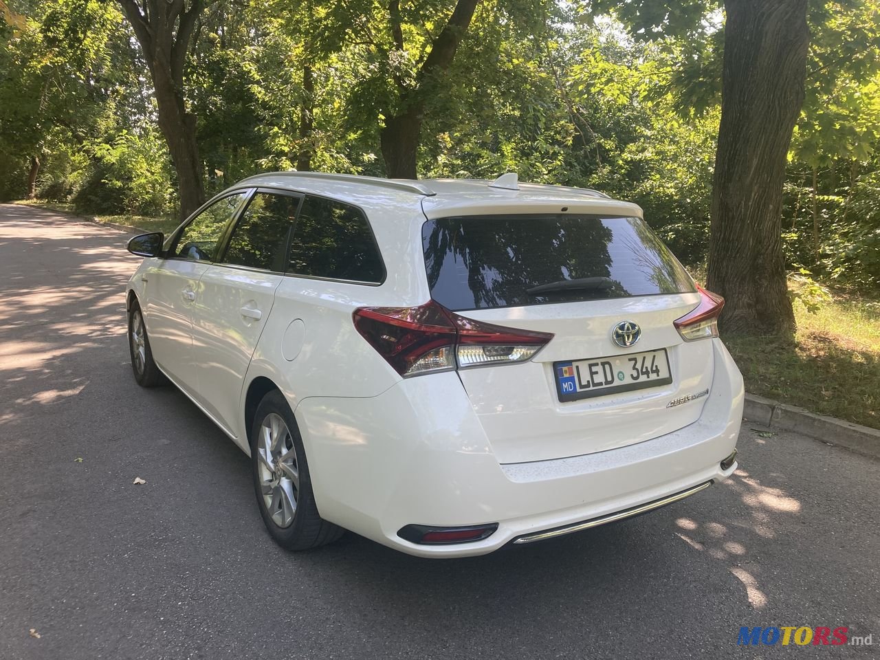 2015' Toyota Auris photo #4