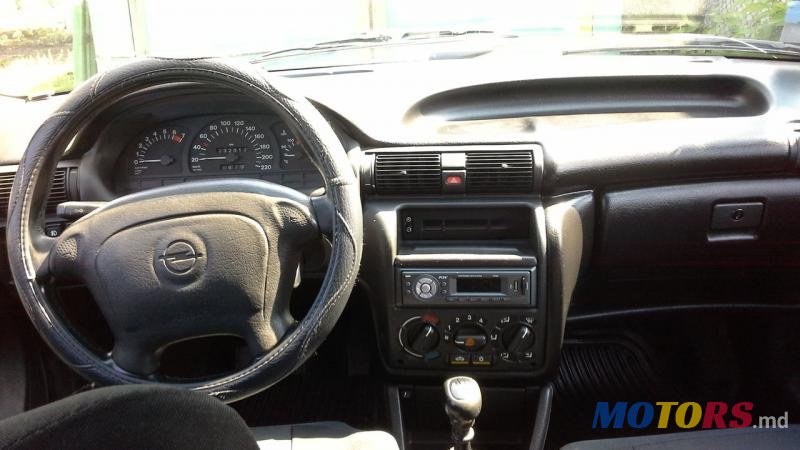 1995' Opel Astra photo #5