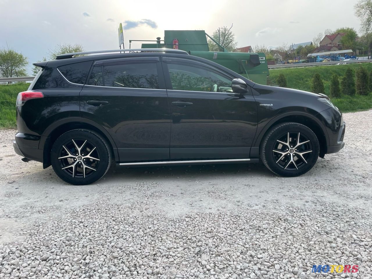 2016' Toyota RAV4 photo #4