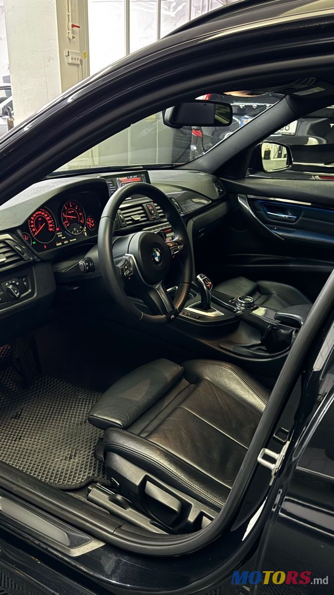 2013' BMW 3 Series Touring photo #5