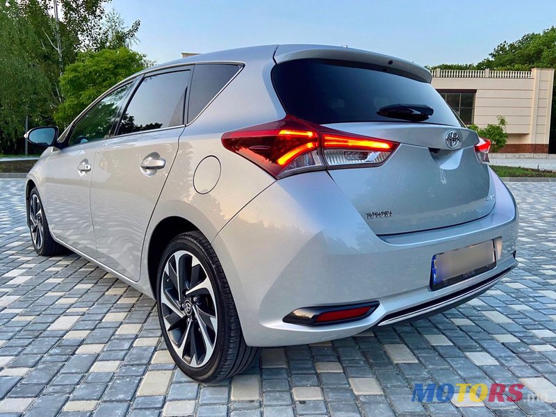 2016' Toyota Auris photo #4