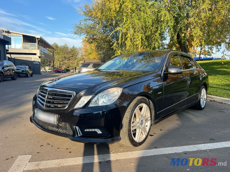 2009' Mercedes-Benz E-Class photo #5