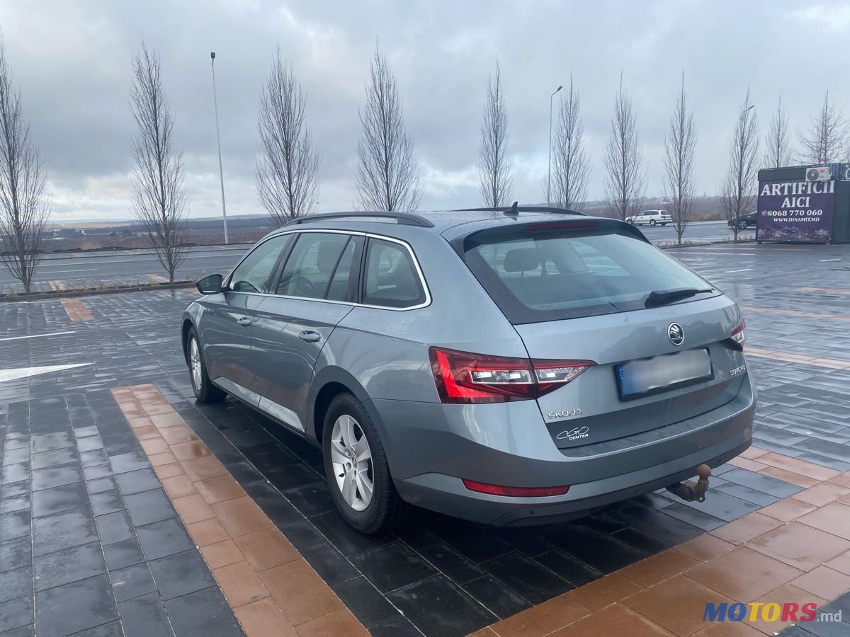 2018' Skoda Superb photo #4