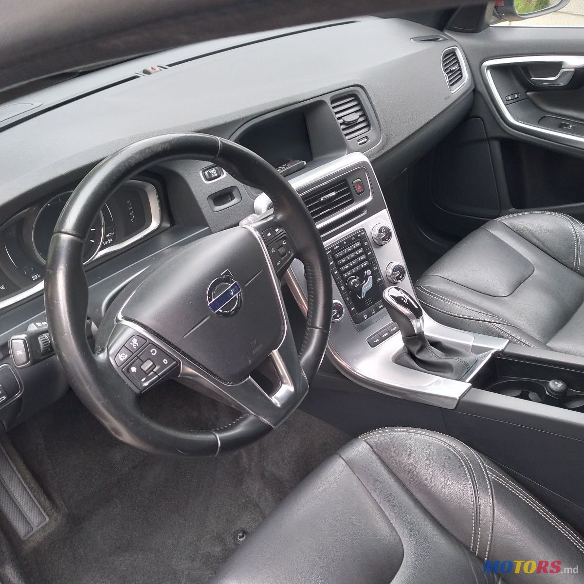 2016' Volvo V60 photo #5