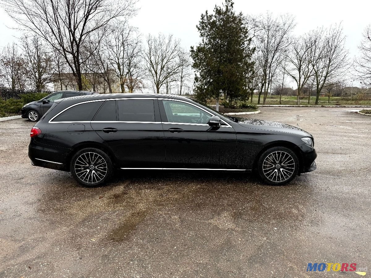 2018' Mercedes-Benz E-Class photo #3