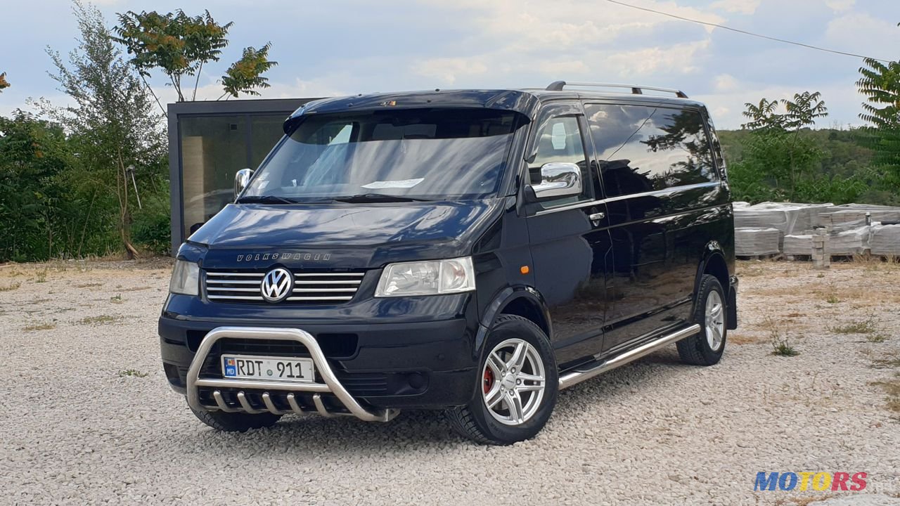 2008' Volkswagen Transporter photo #1