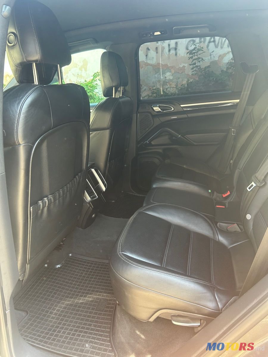 2014' Porsche Cayenne photo #6