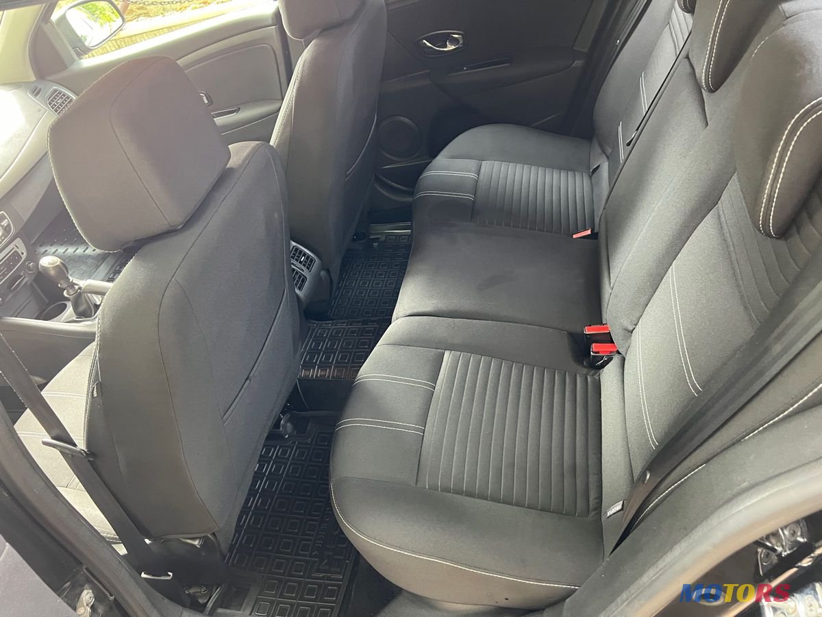 2015' Renault Fluence photo #6