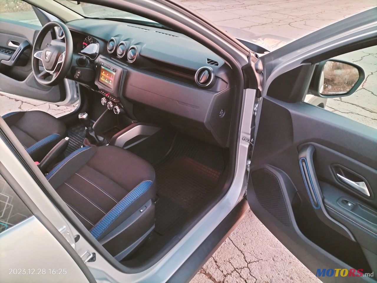 2021' Dacia Duster photo #6