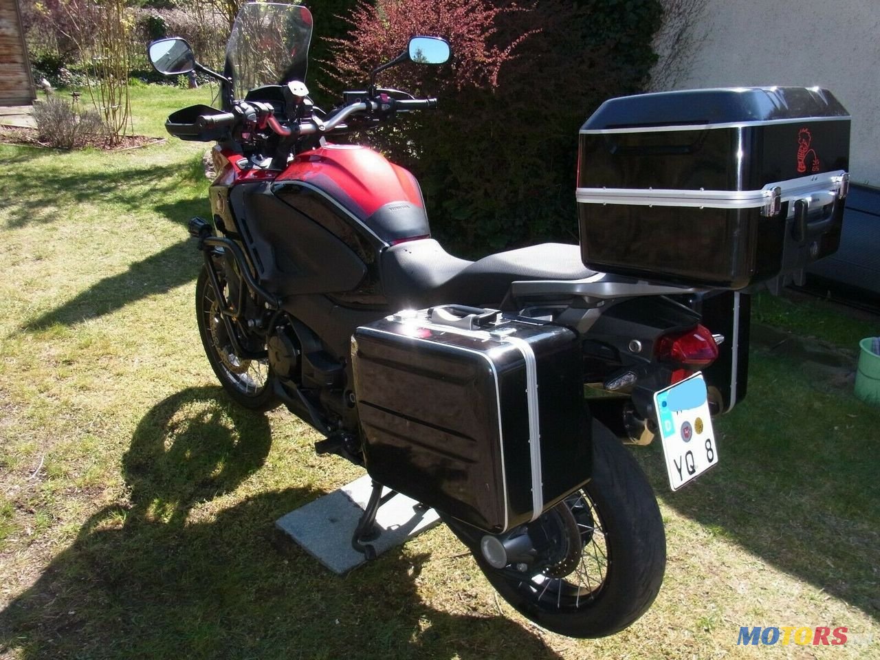 2017' Honda VFR 1200 Crosstour photo #1