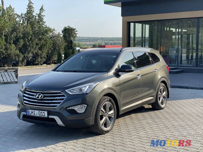 2014' Hyundai Santa Fe photo #1