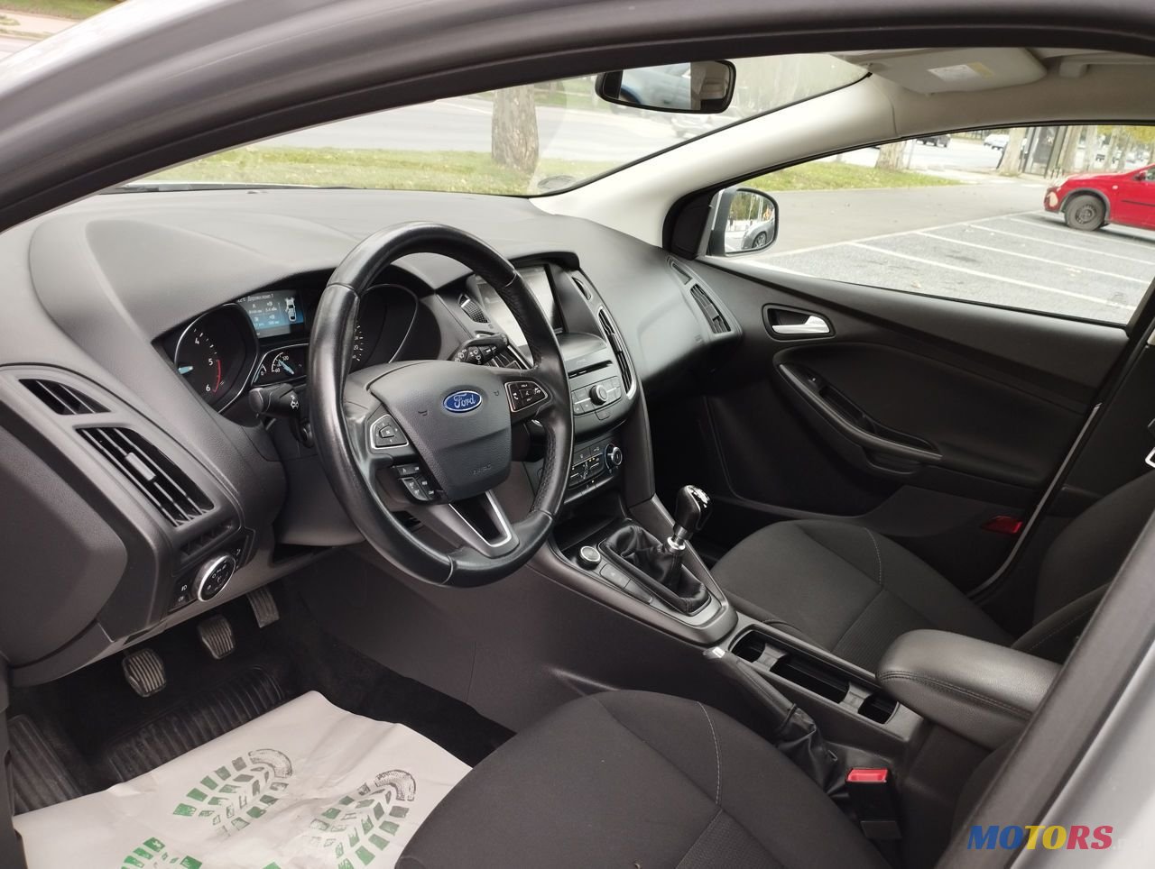 2016' Ford Focus photo #5