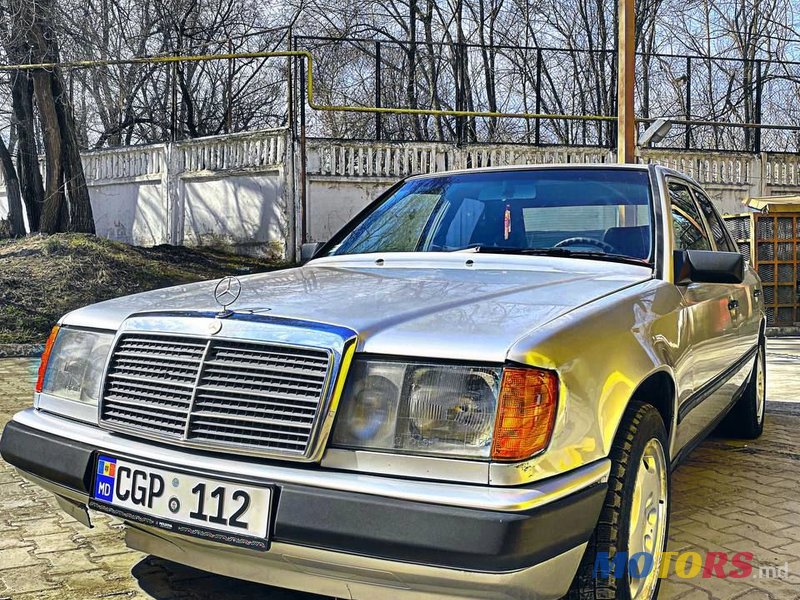 1989' Mercedes-Benz W124 photo #2