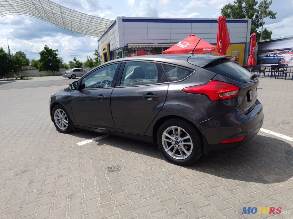 2017' Ford Focus photo #3