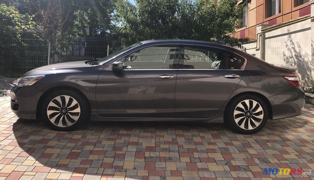2017' Honda Accord photo #5