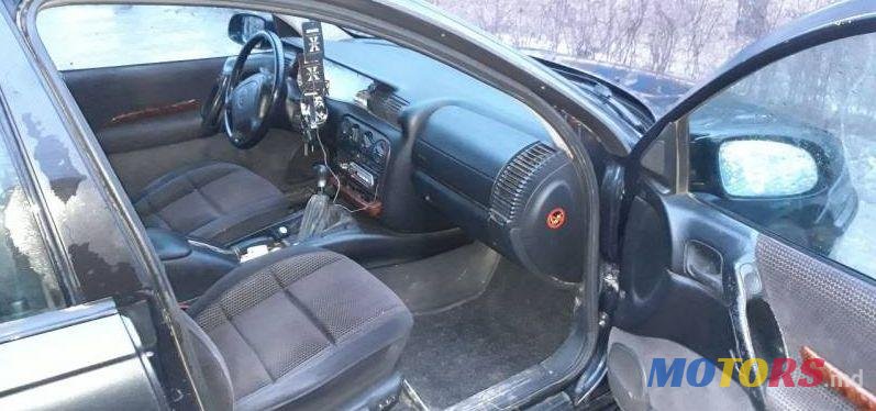 1995' Opel Omega photo #2