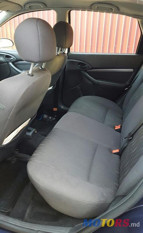 2002' Ford Focus photo #3