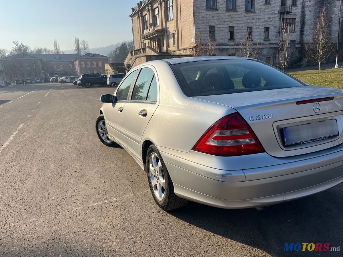 2005' Mercedes-Benz C Класс photo #2