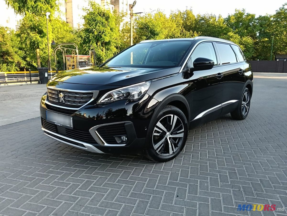 2018' Peugeot 5008 photo #1