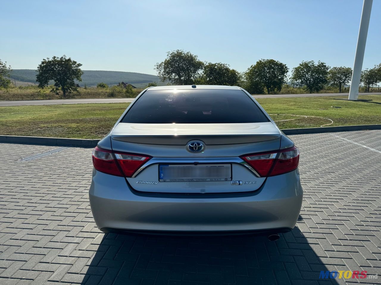 2015' Toyota Camry photo #2