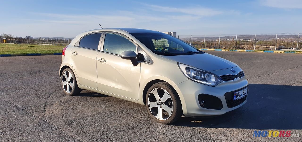 2012' Kia Rio photo #3