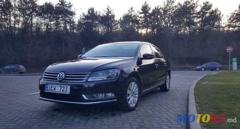 2011' Volkswagen Passat photo #1