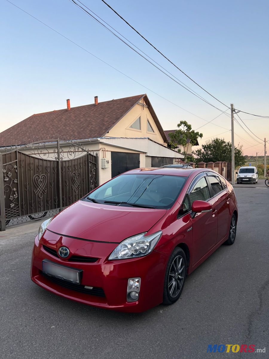 2010' Toyota Prius photo #2
