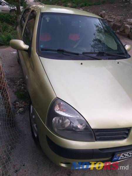 2004' Renault Clio photo #5