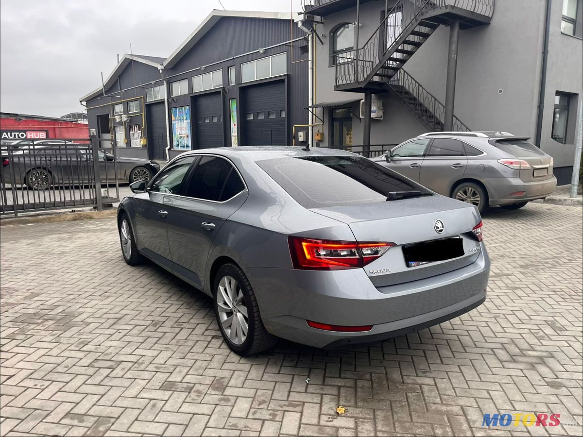 2016' Skoda Superb photo #2