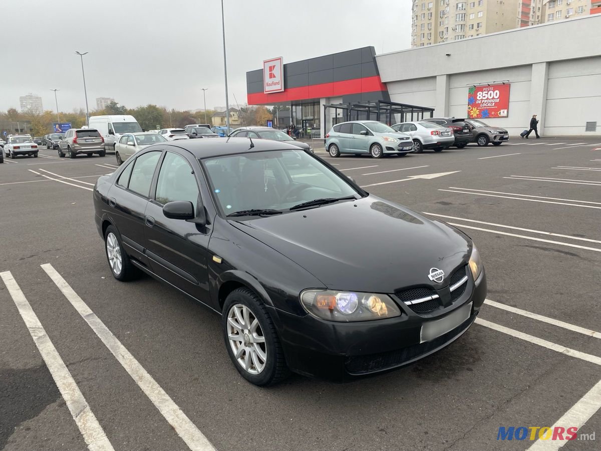 2004' Nissan Almera photo #1